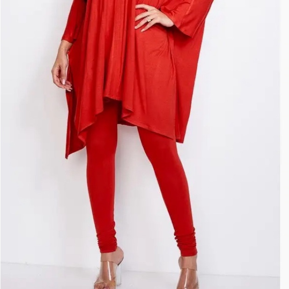 ❤️Red Oversized Poncho and Leggings Set❤️ - Picture 3 of 3